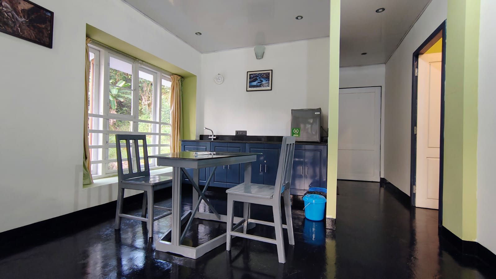 Kitchen area